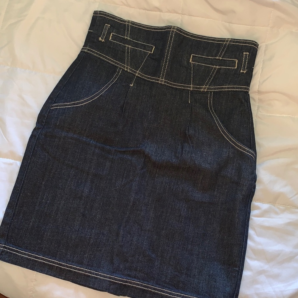 denim skirt